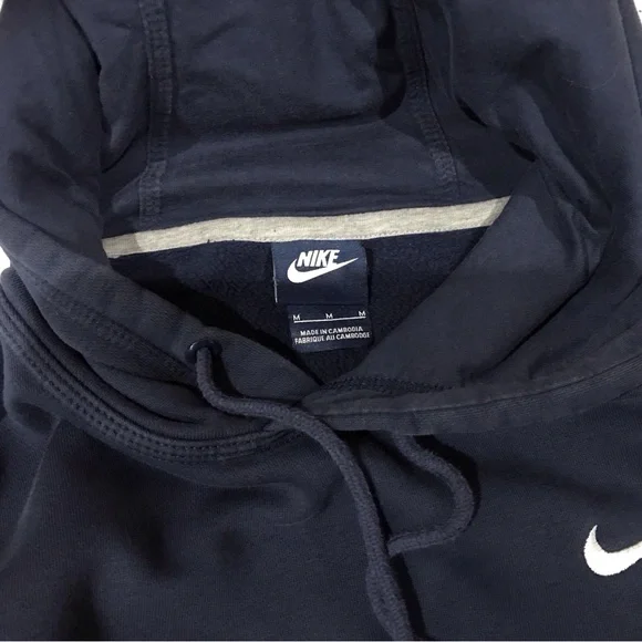 Nike Men’s Navy Blue Hoodie - Picture 2 of 5